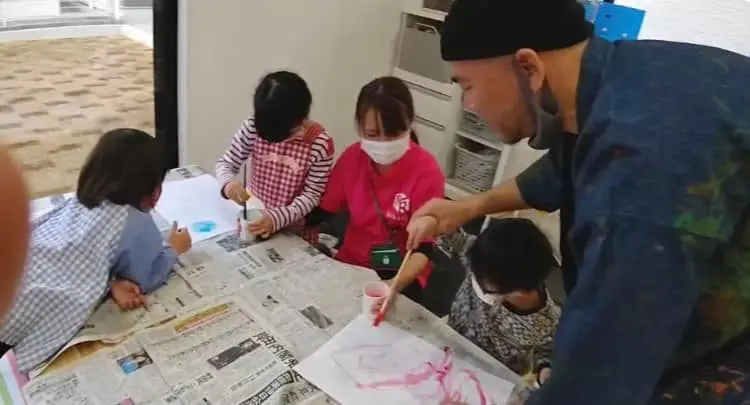 岐阜県の施設「Hikarie」さんで子供達とお絵描きしてきました！