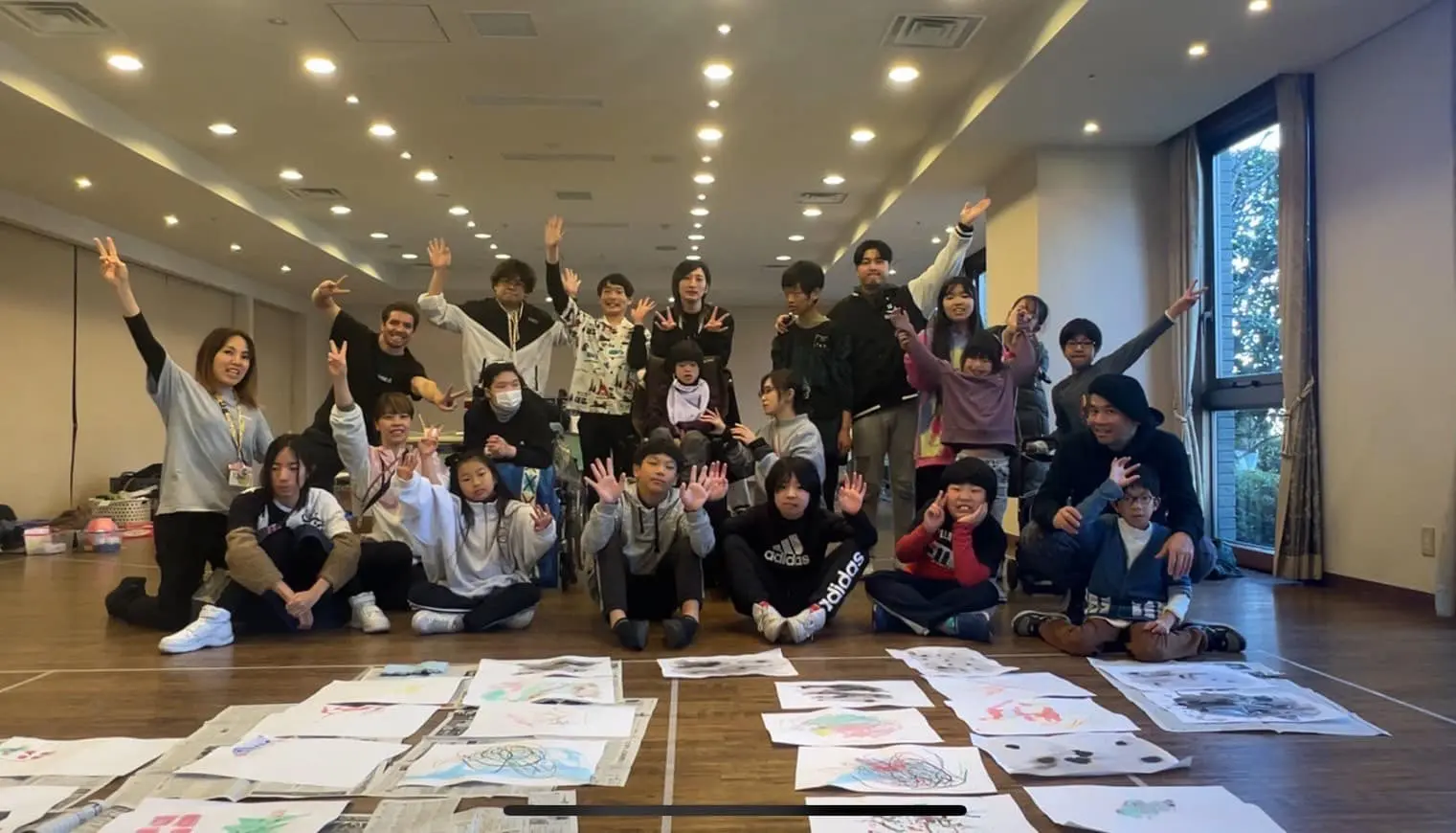 神戸の施設３件でお絵描きしてきました