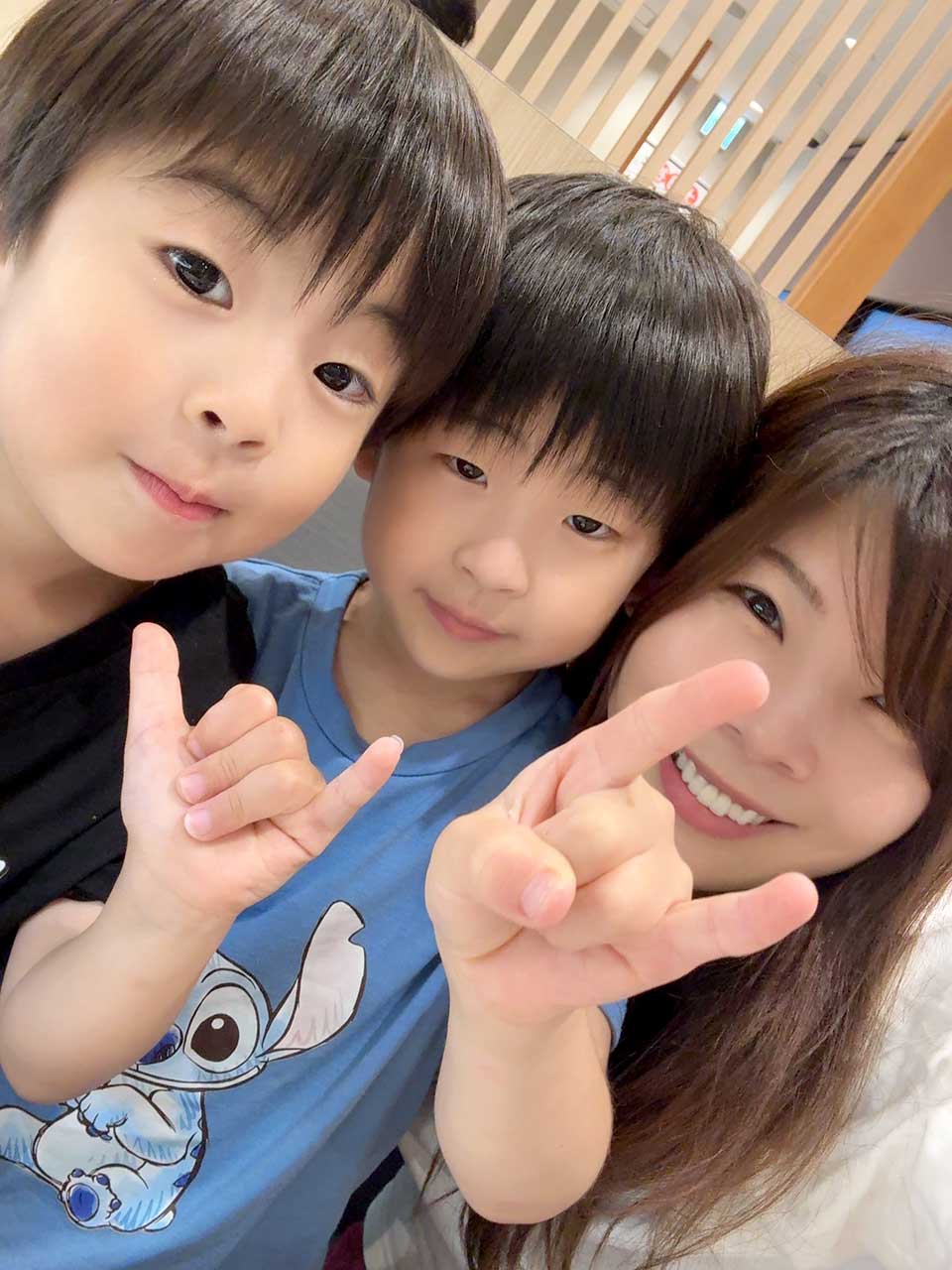 川野実佳さんとひなたくん、だんくん